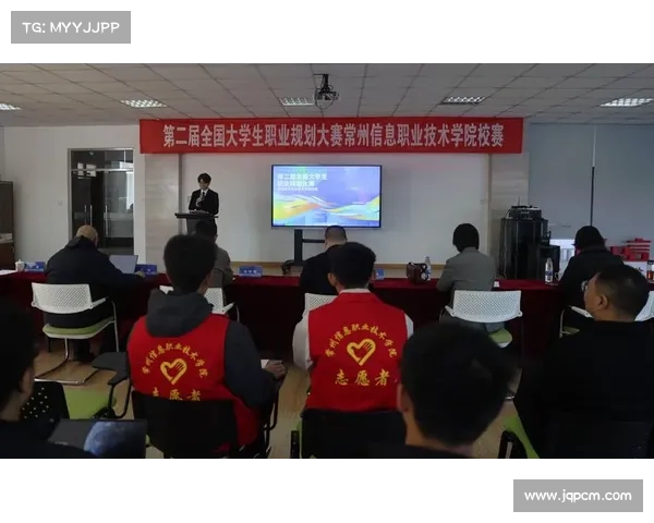方晨13年球龄助力业余技术提升 以主场出战业巡赛展现职业赛经验 方晨13年球龄助力业余技术提升 以主场出战业巡赛展现职业赛经验